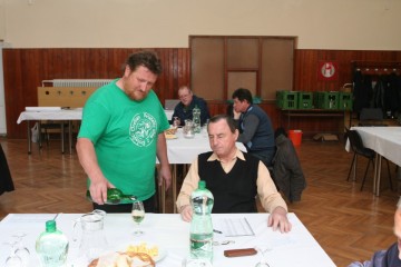 Dolnoorešanský džbánek vínka 2012 odborná degustácia