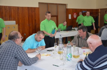 Dolnoorešanský džbánek vínka 2016 odborná degustácia